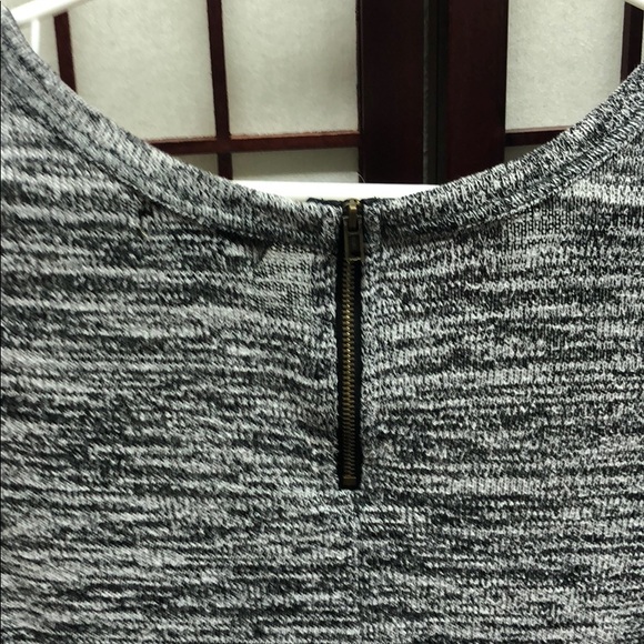 Grey, long sleeved with ruffles and zipper in back - Picture 4 of 4